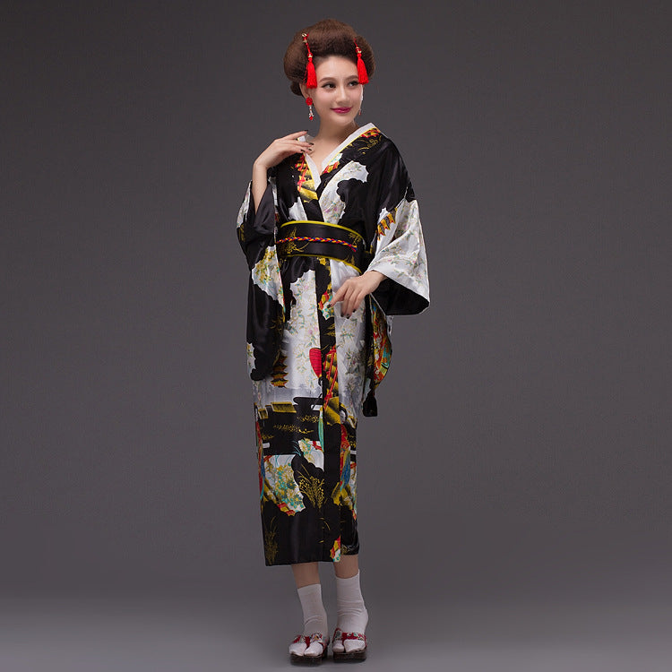 Japanese Charm Unveiled: Women's Kimono and Yukata Costumes for Cosplay