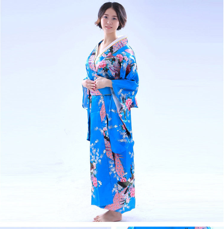 Japanese Charm Unveiled: Women's Kimono and Yukata Costumes for Cosplay