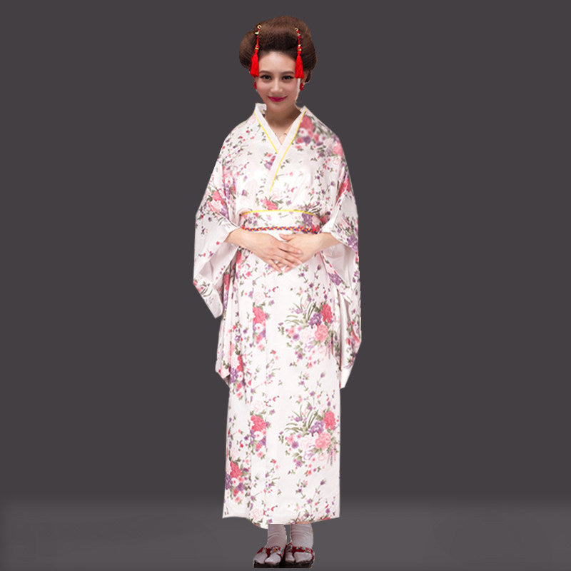 Japanese Charm Unveiled: Women's Kimono and Yukata Costumes for Cosplay