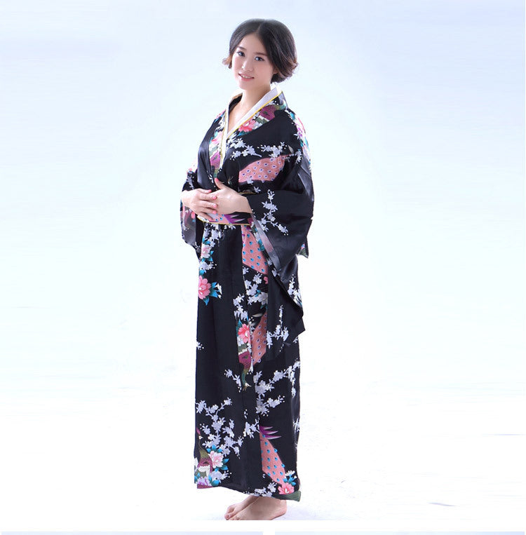 Japanese Charm Unveiled: Women's Kimono and Yukata Costumes for Cosplay