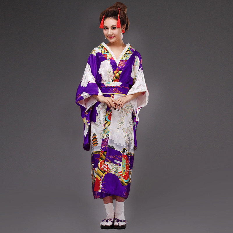 Japanese Charm Unveiled: Women's Kimono and Yukata Costumes for Cosplay